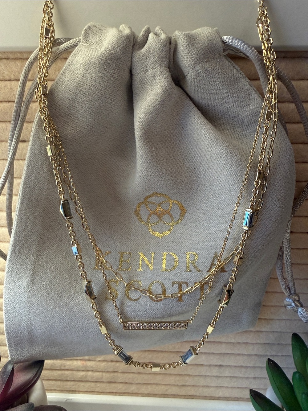 🌟 Kendra Scott Addison Triple Strand Necklace